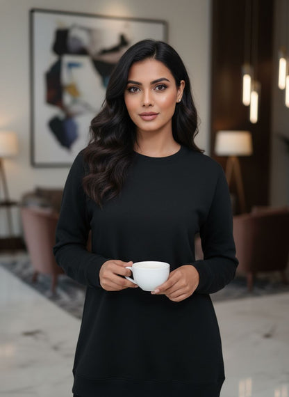 Women’s Minimal Black Sweatshirt – Cozy Modern Style”